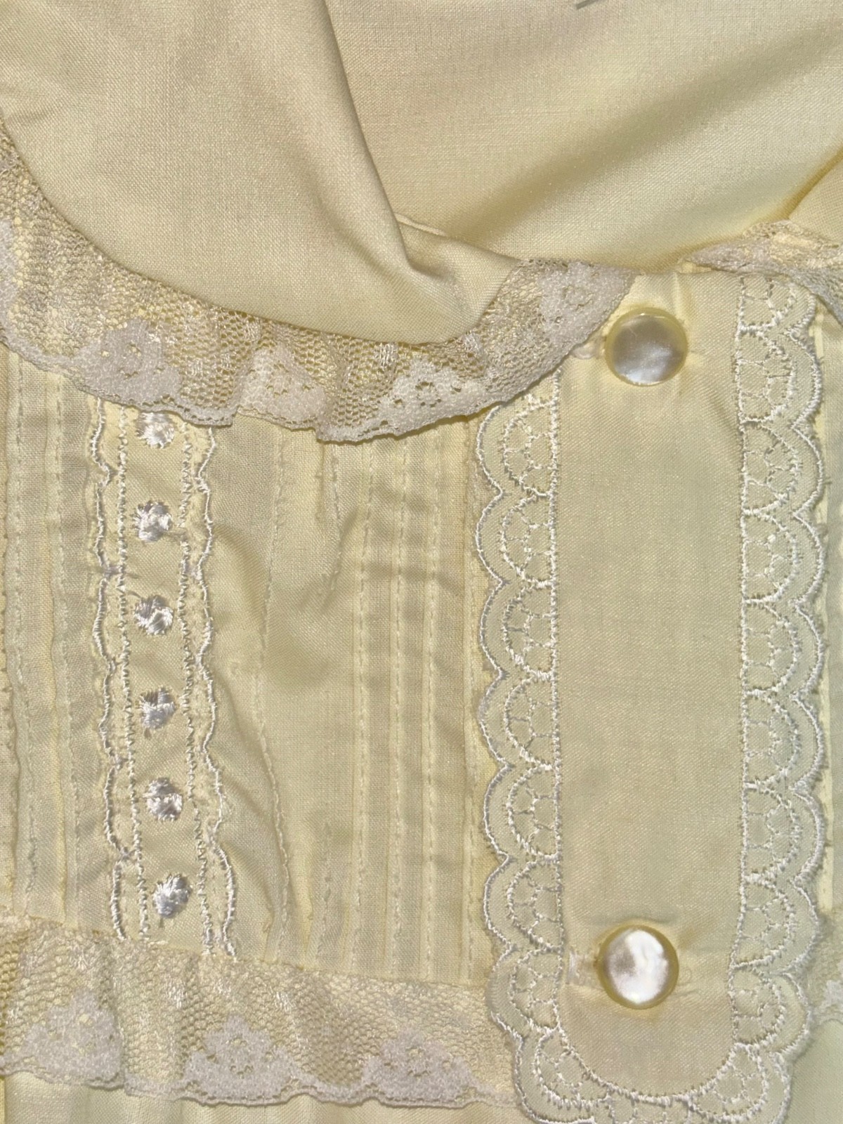 VTG Philmaid Women Size M Button Up Short Sleeve Lightweight Robe Yellow Lace