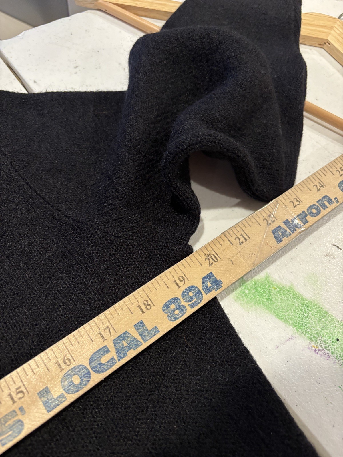 VTG Helen Harper 1950s 1960s Acrilan Arcylic Sweater Black V Neck Sweater