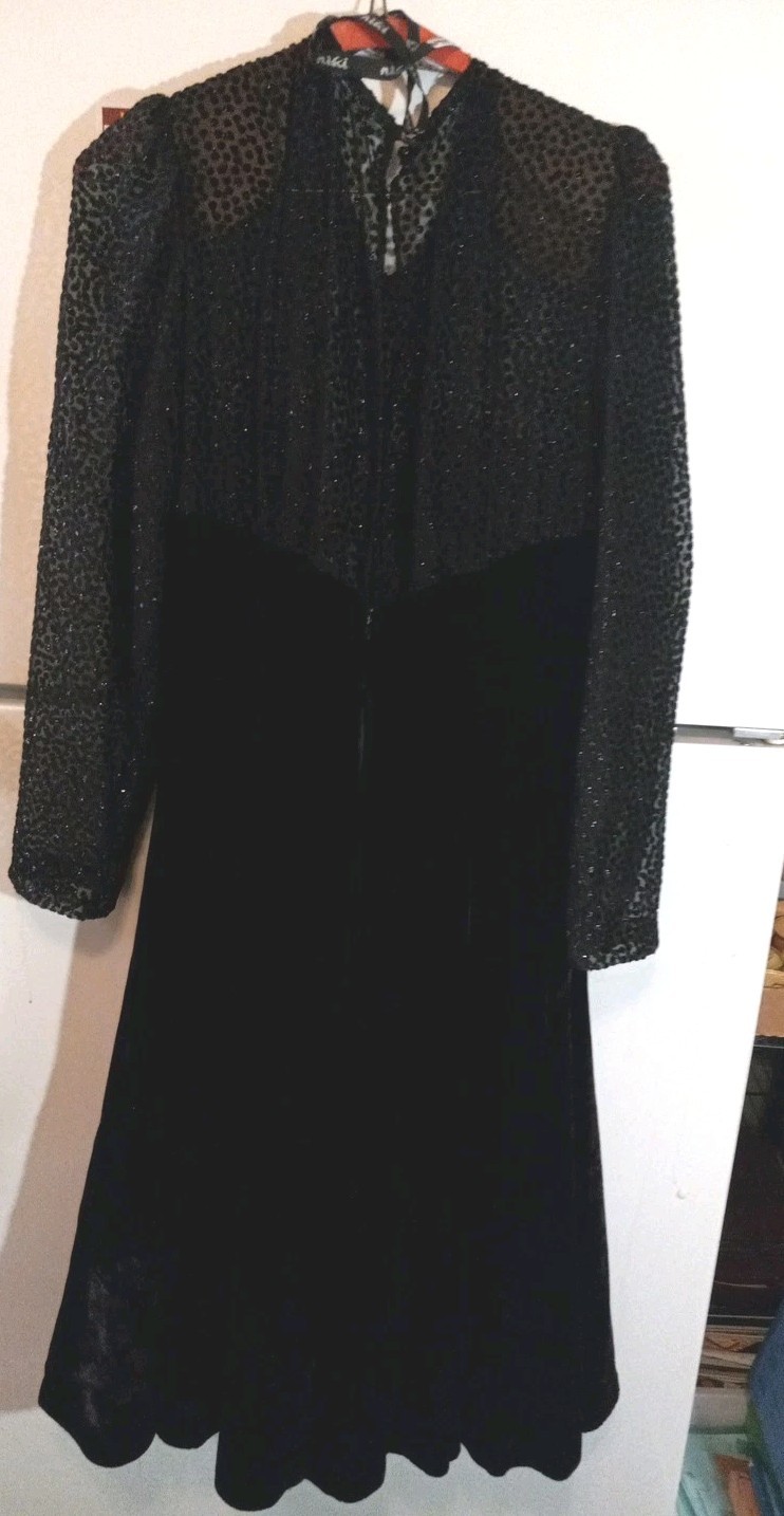 Vtg 1980s Karen Lucas For Niki Black Velvet Illusion Cocktail Dress. Size 14