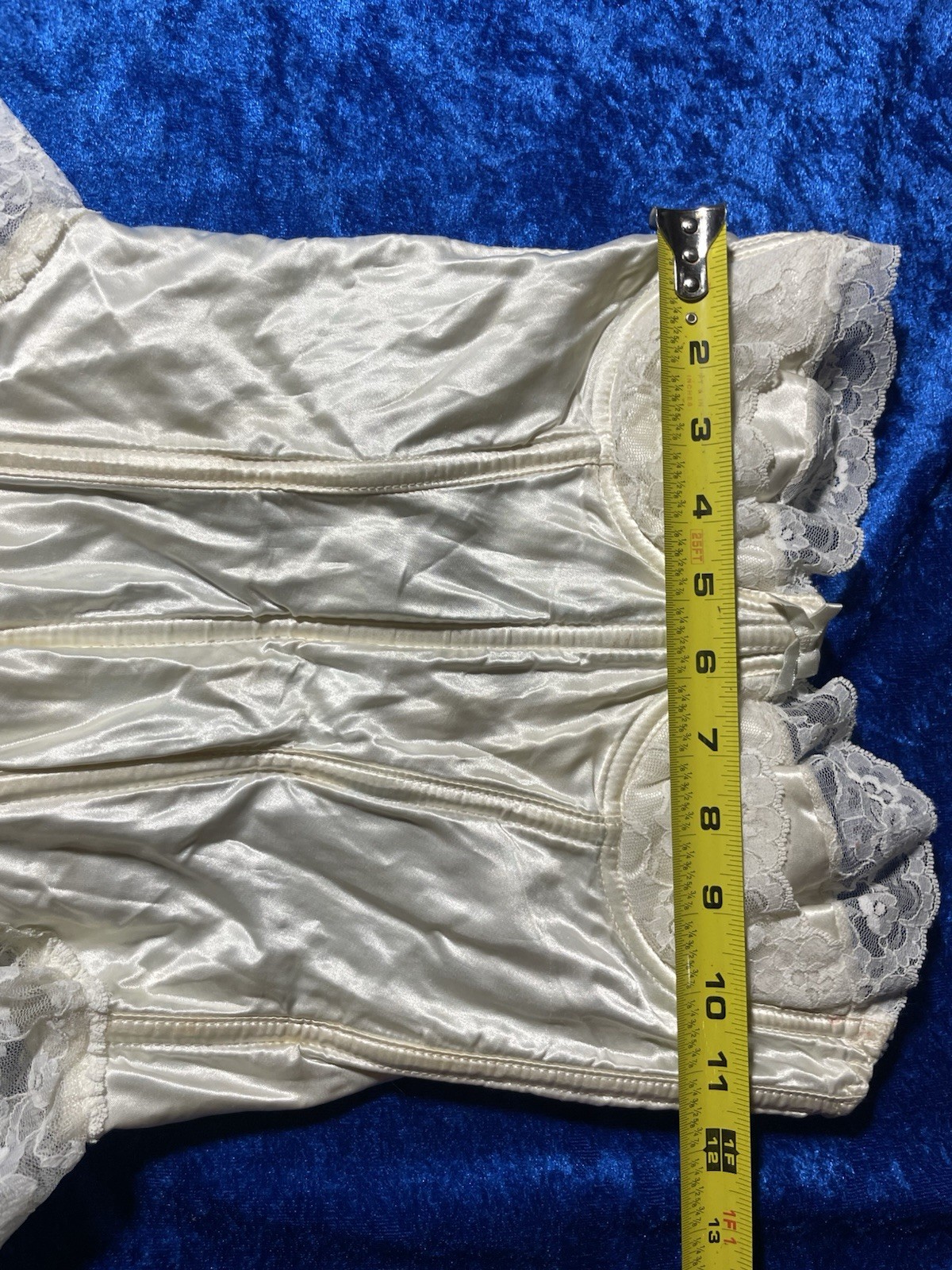 Vintage Darling Corset White Lace Frilly Coquette Size Small Lingerie