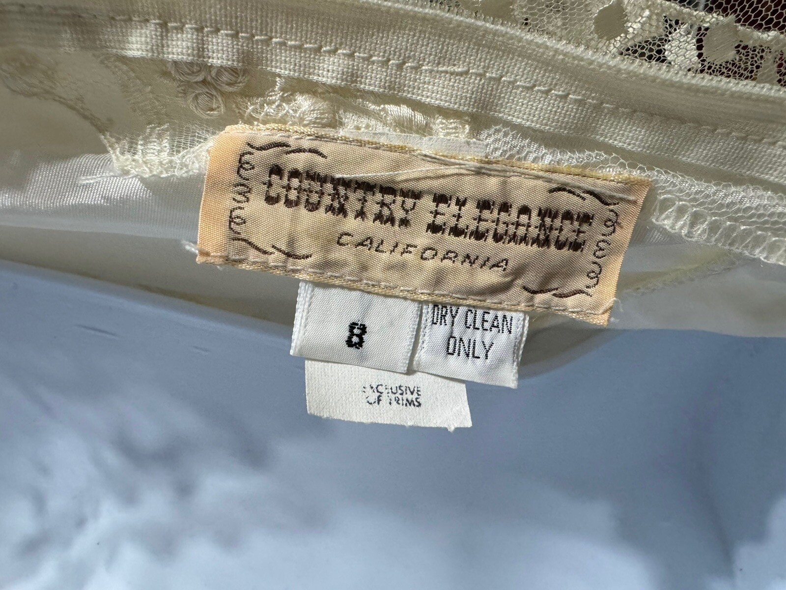 Susan Lane Country Elegance 1970 Lace ButtonBack Romantic Cottagecore Wedding 8