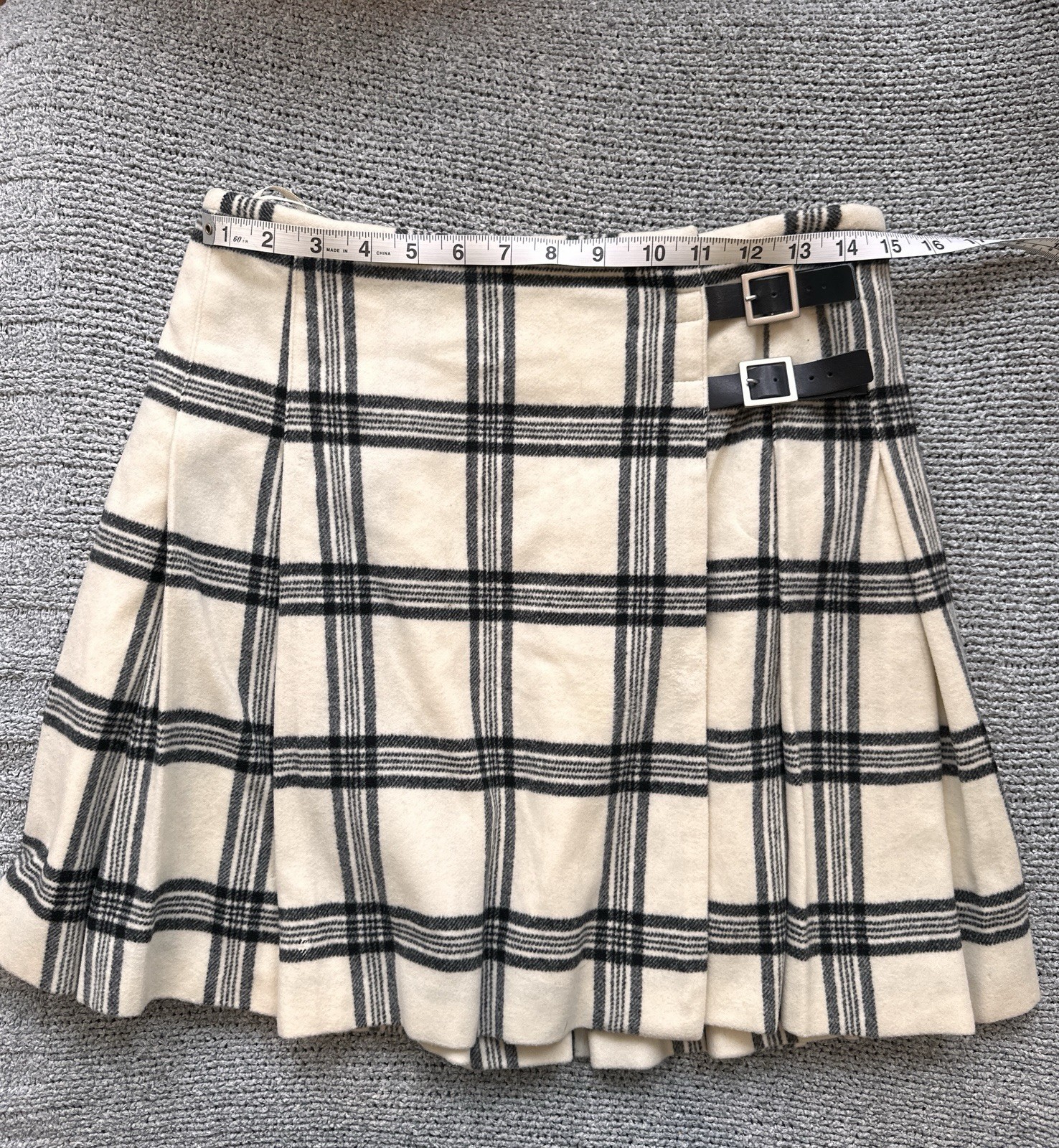 Women’s Vintage Banana Republic Plaid Kilt Pleated Wool Skirt Leather Buckles, 4