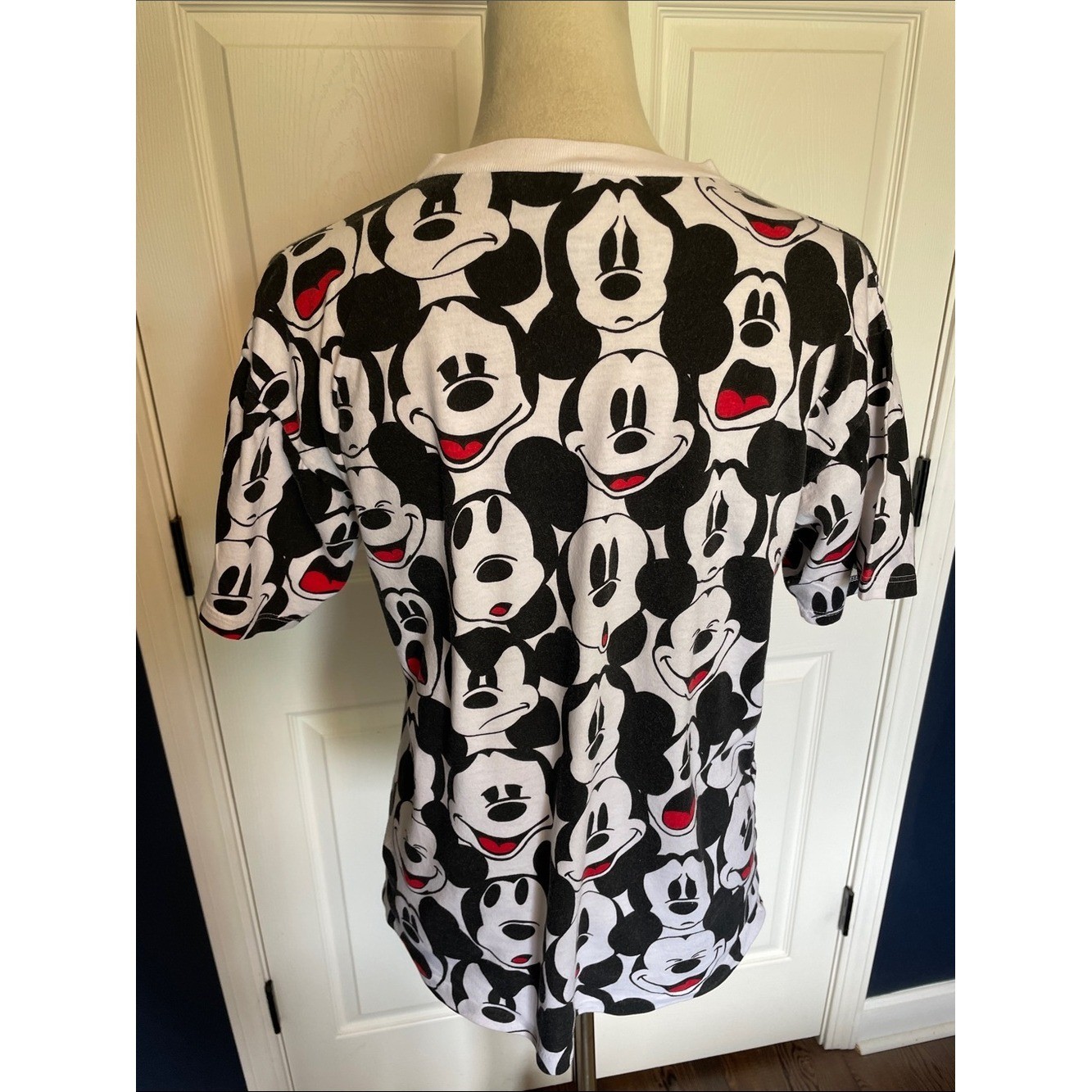 Vintage 90s Mickey & Co J.G. Hook T-Shirt All Over Print AOP Faces Expressions M