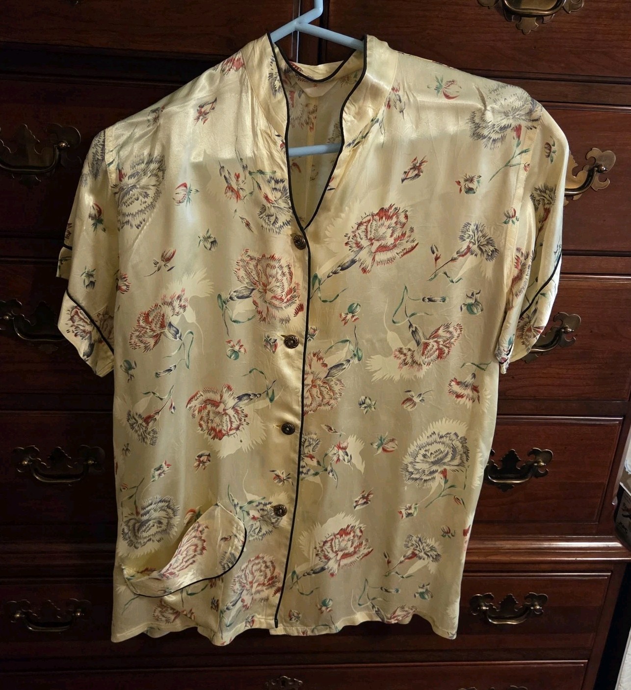 Vtg „Miss Fashion” Floral Mandarin Style PJ Top Yellow Silky Piping Sz. 36 READ