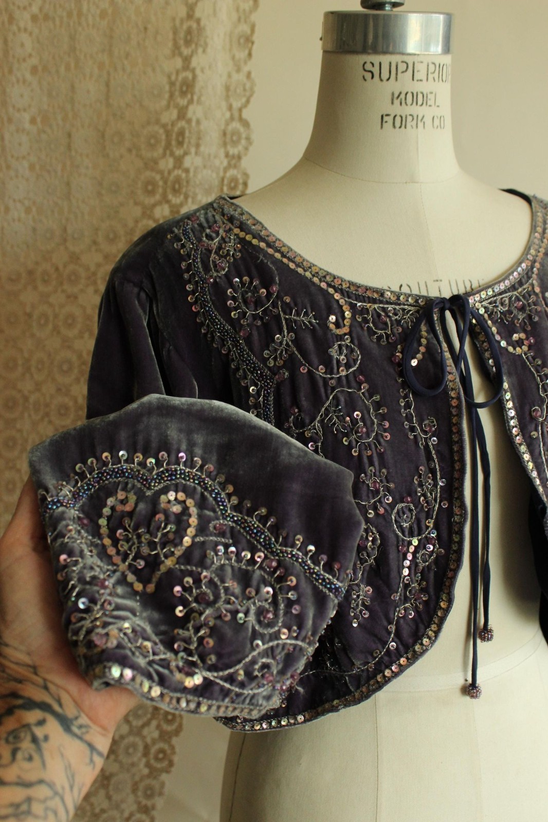 Vintage 1990s 2000s Jacket, ECI Purple Velvet Bolero Shrug with Beading, Size L