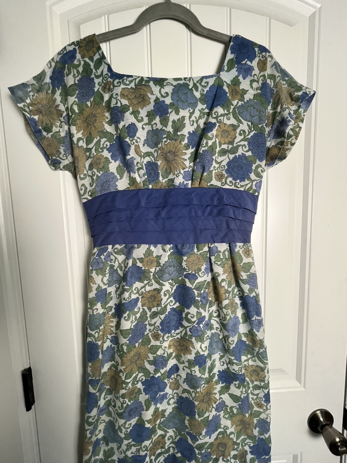 Late 1960s Women’s Small Mod Floral Dress And Matching Cropped Jacket Set VTG