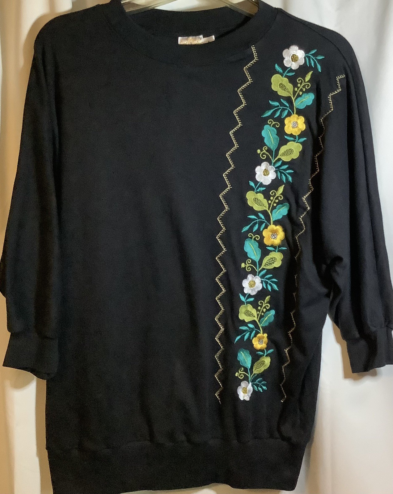 Cyn Les Shirlee Designs Floral Embroidered Pullover, Black, 3/4 Sleeve, Vintage