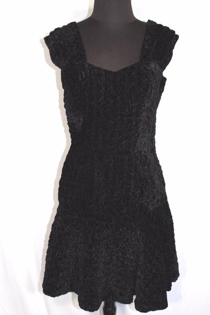 RARE FRENCH VINTAGE 1960’S CRUSHED BLACK VELVET COCKTAIL DRESS SIZE 4- 6