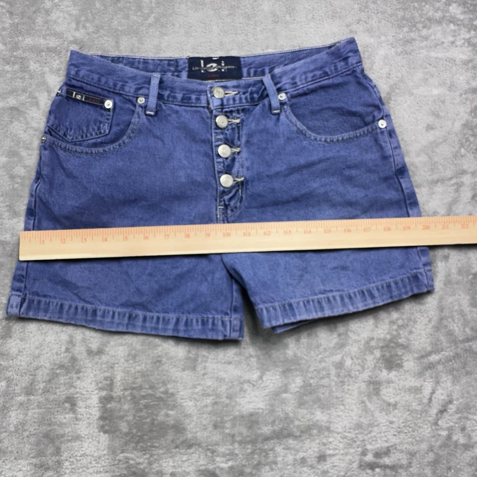 Vintage LEI Y2K 90’s High Rise Button Fly denim jean shorts 100% Cotton Size 7
