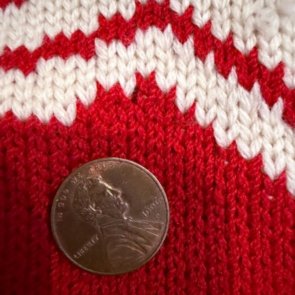 St. John Collection Red Star Intarsia Sweater Holiday Christmas Vintage Medium