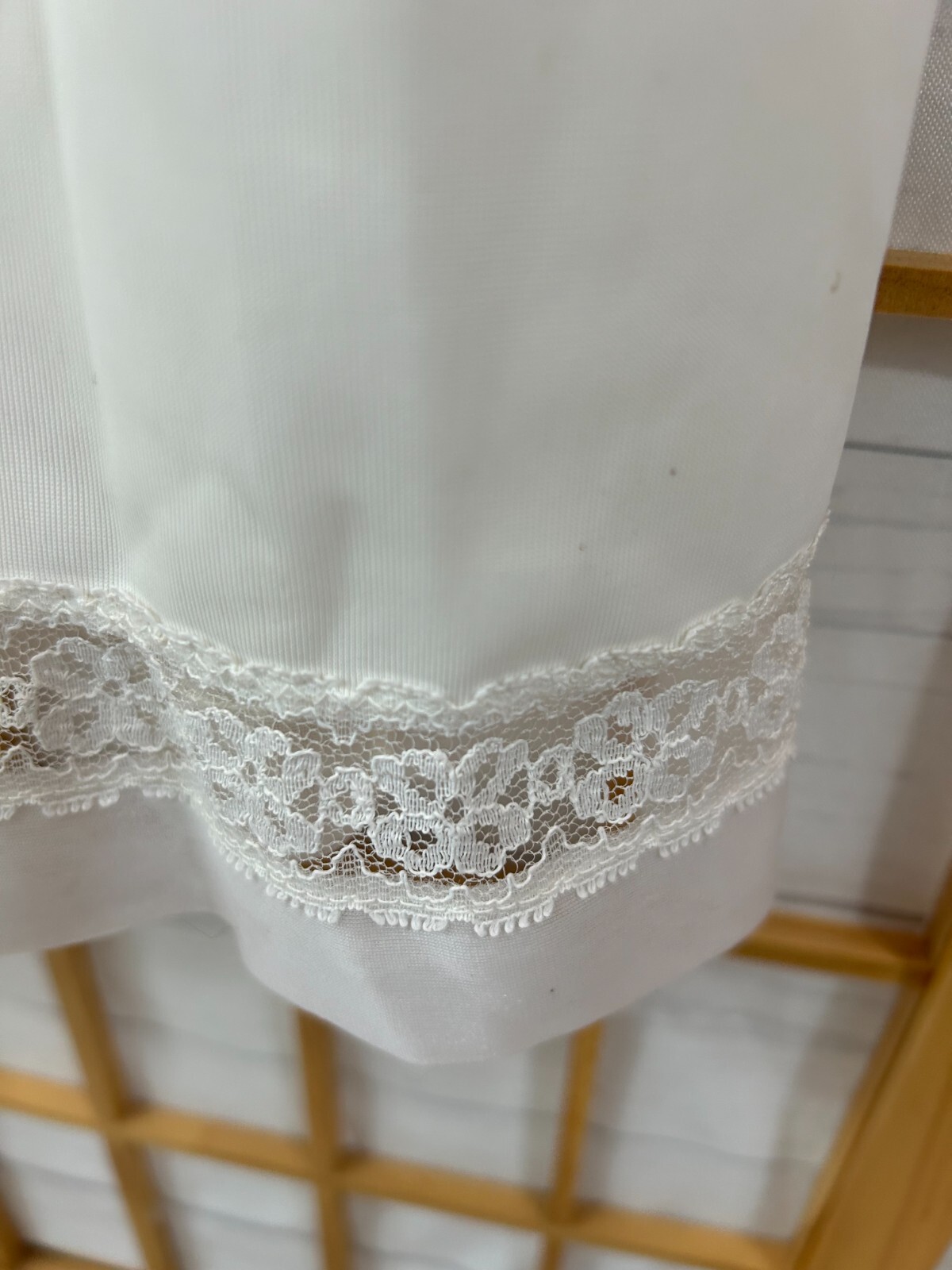 Vintage Loomcraft Full Slip Dress Women’s 40 White Lace Detail Adjustable Straps