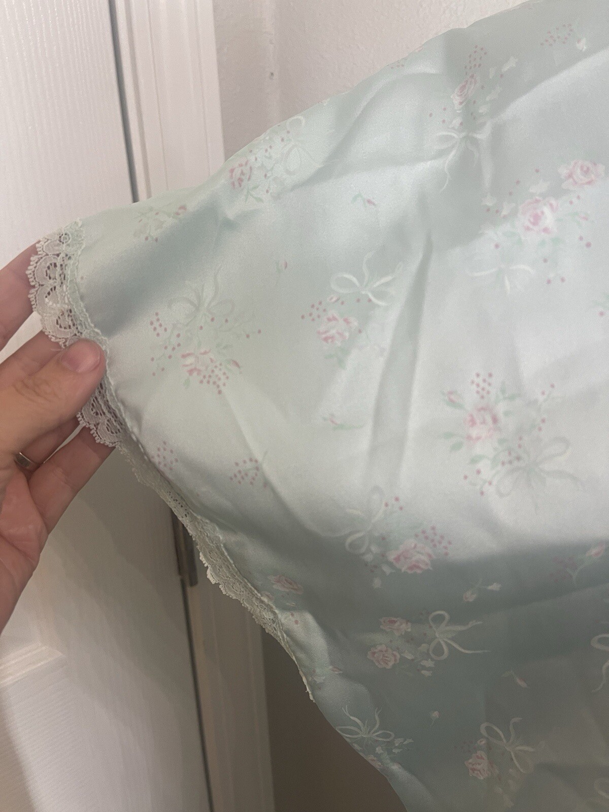 Vintage Val Mode Lingerie Ice Blue Floral Neck Short Sleeve Nightgown Sz Large