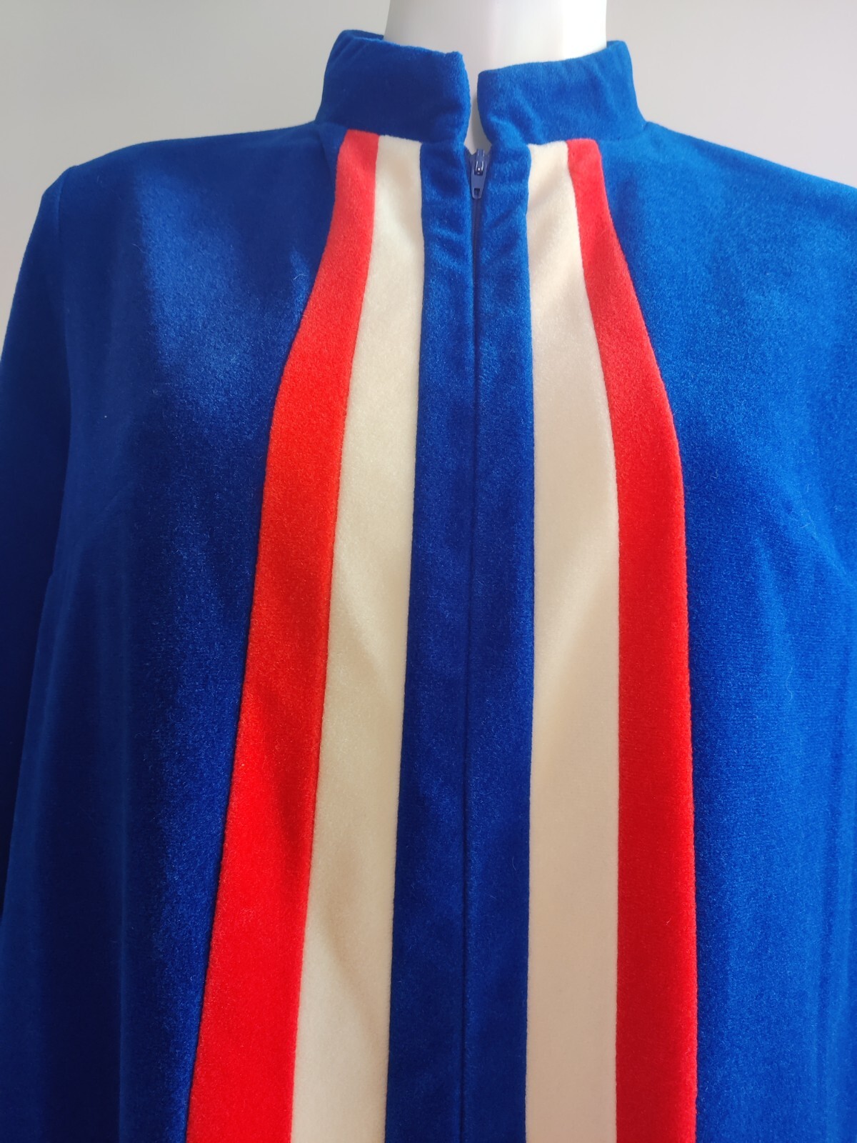 Vintage 70’s Blue Red & White Striped JC Penney Lounge wear Zip Up Robe Size 14