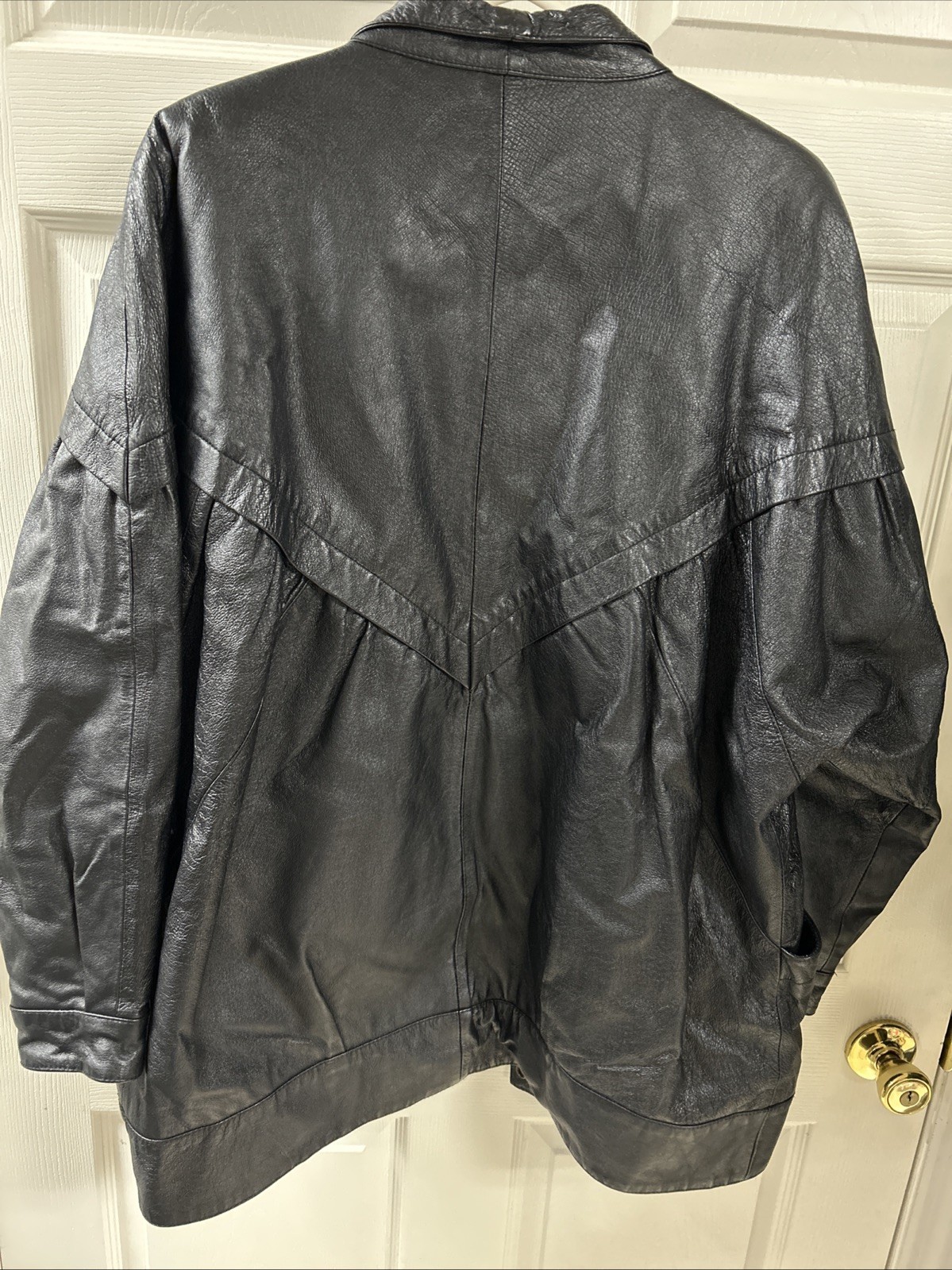 Vintage 80s Worthington Black 100% Leather Jacket with Batwing Sleeve 42”W 31”L