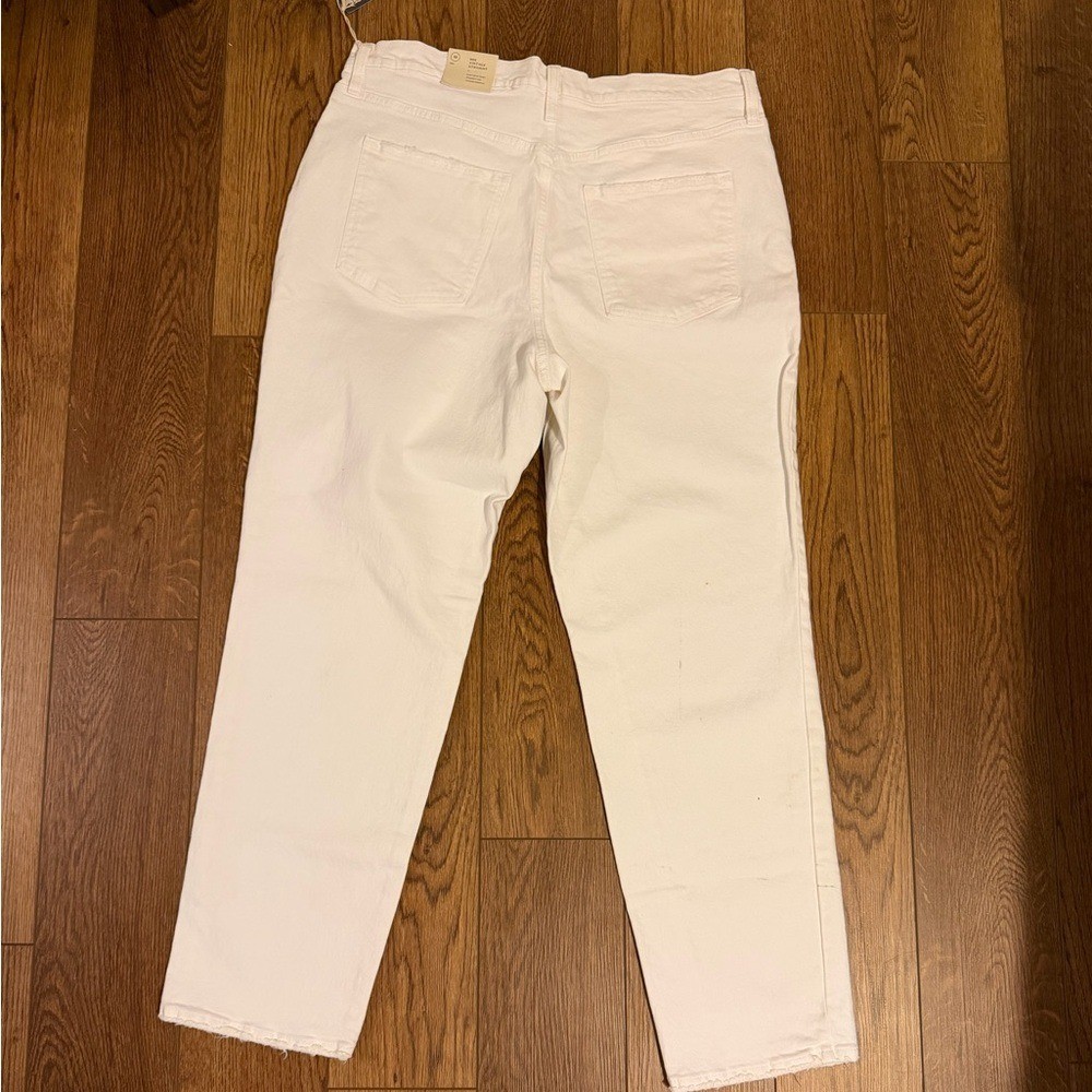 Universal Thread 90s Vintage Straight White High Rise Raw Hem Jeans Size 16R NWT
