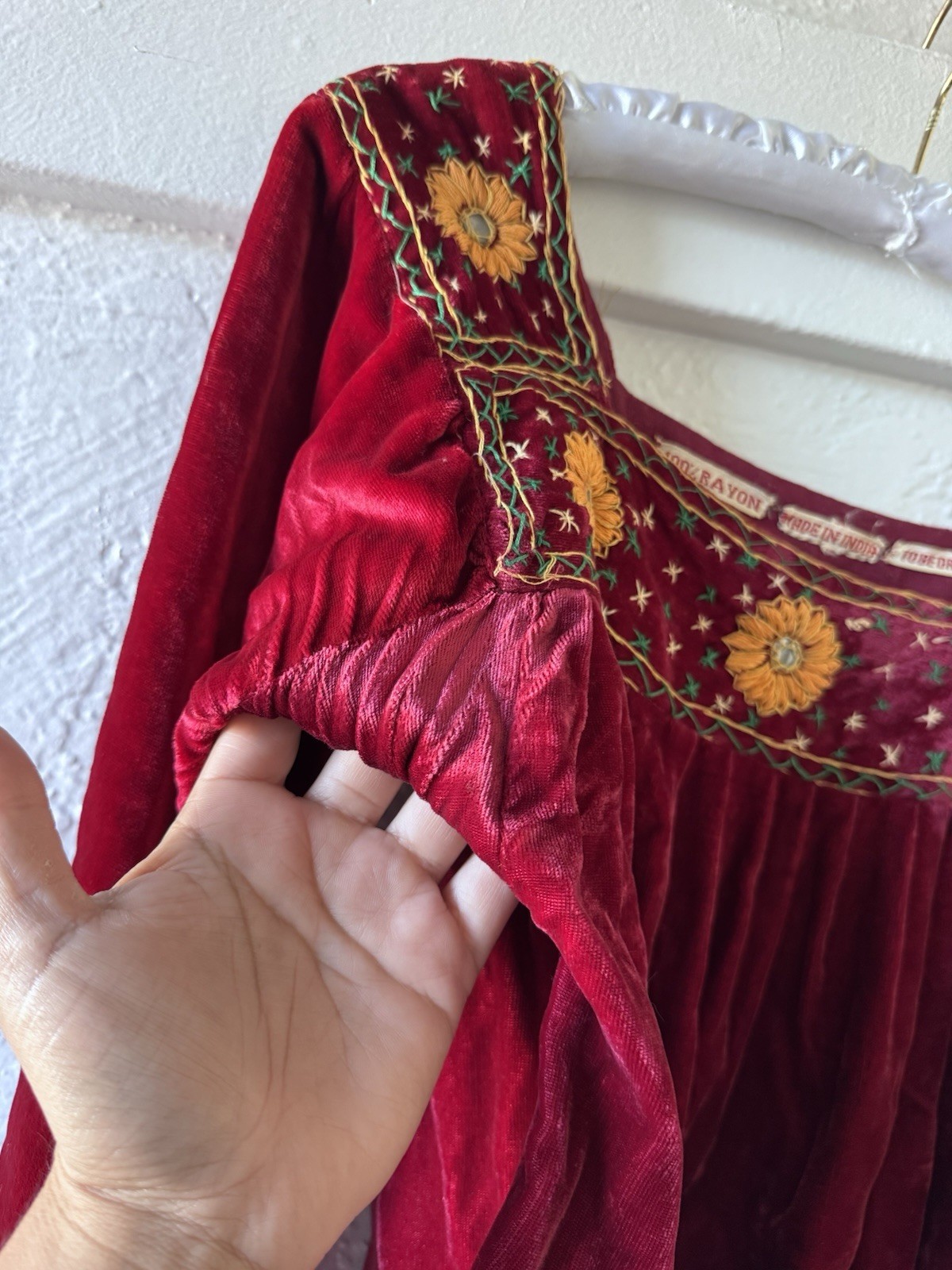 Vintage Women’s 70’s Peasant Floral Embroidered Blouse flare Sleeves 100% Rayon