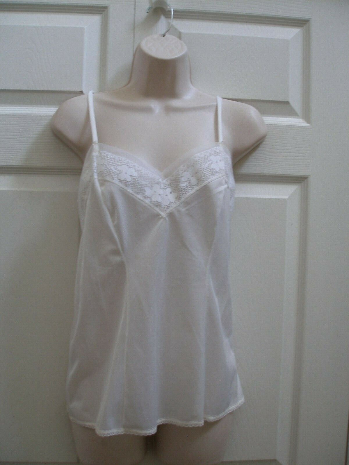 Mistra Women’s LARGE Vintage White Camisole Top Nylon Pretty Lace Trim