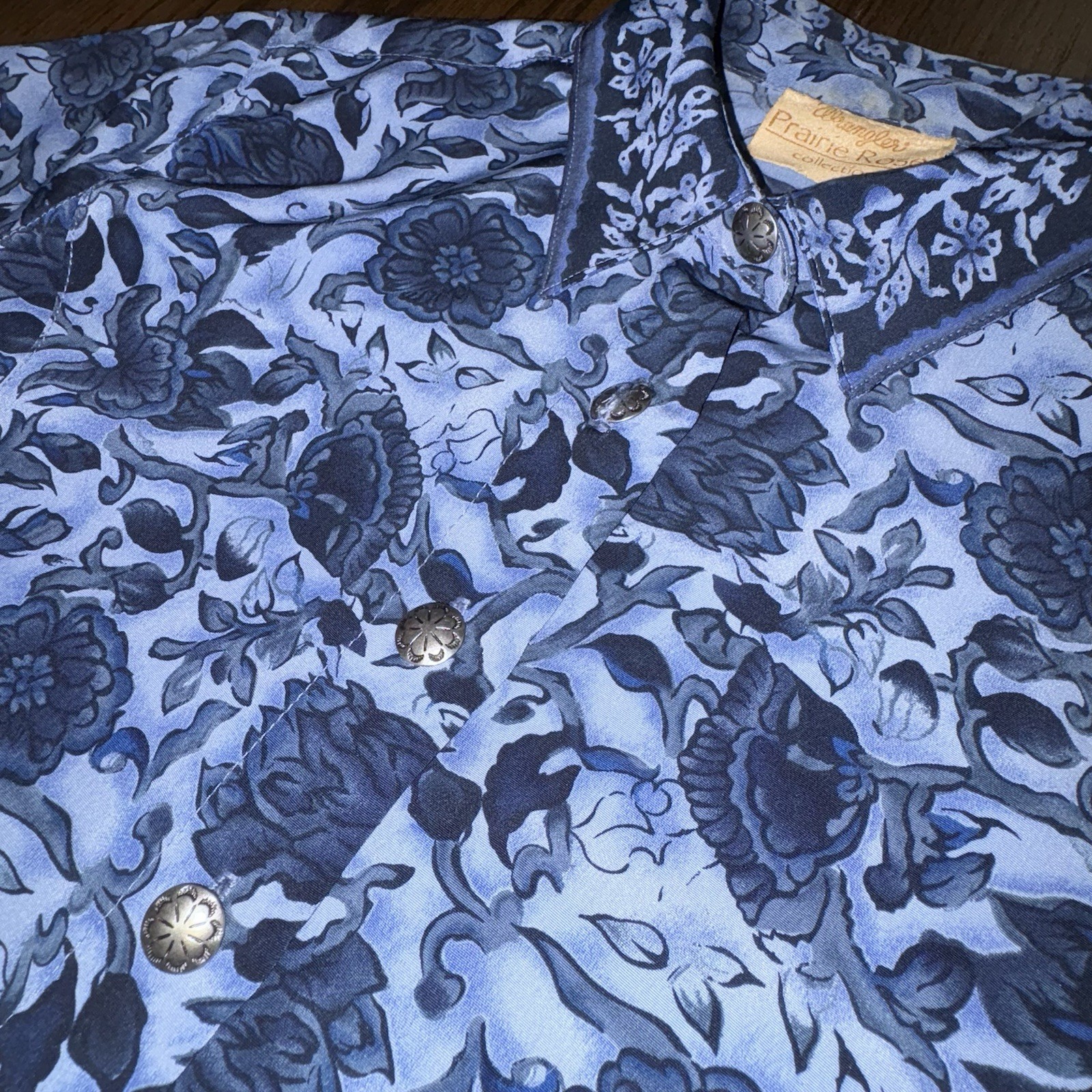 Vintage Wrangler Prairie Rose Womens Short Sleeve Button Up Shirt Rare Blue Rose