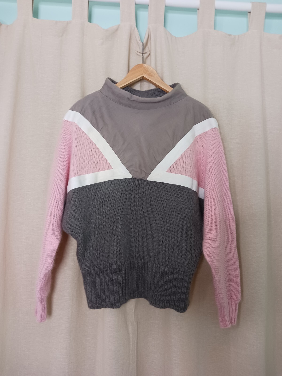 Vintage Umberto Ginocchietti Sweater Mohair/Wool Gray/Pink SIZE 46 Made In ITALY