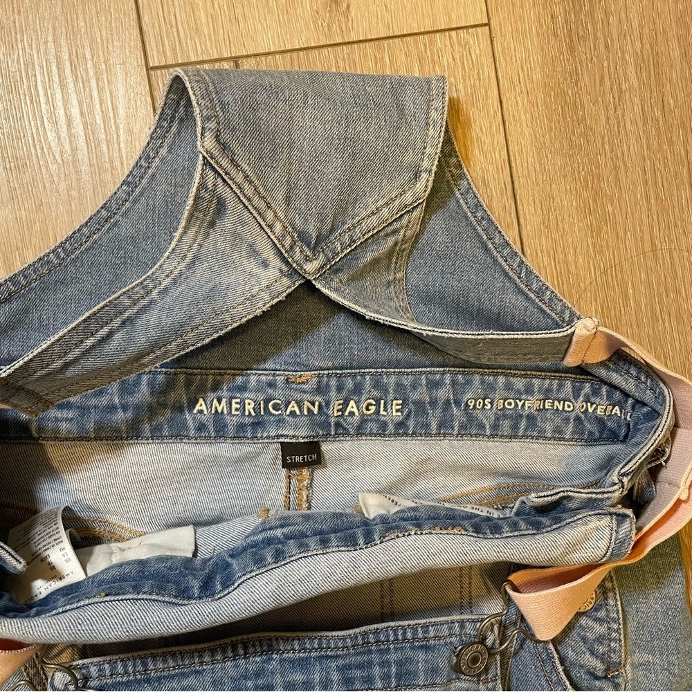 American Eagle 90s Boyfriend Overalls Distressed Light Wash Y2K baggy streetwear