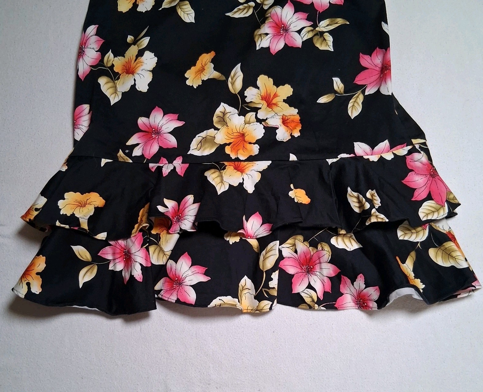 GIORGIO FIORLINI COLLECTION, Black Floral Red Yellow Flowers Zip Back 6 Bobemian