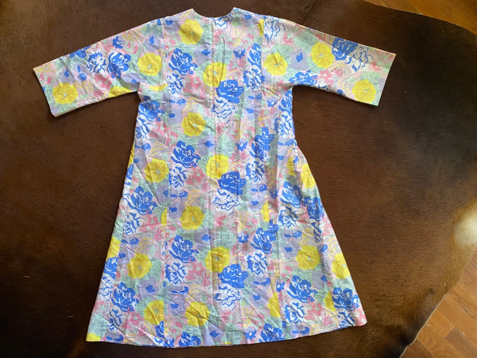 Vintage 60s Siamese Trader Floral Thai Silk Dress Muumuu Caftan Pockets Size P