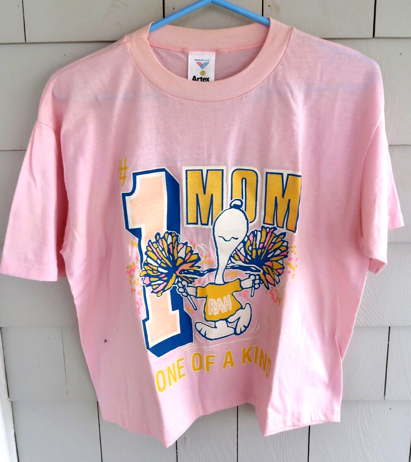 Vintage Women’s Pink SNOOPY #1 Mom TEE SHIRT, Sz Medium – One of a Kind ARTEX