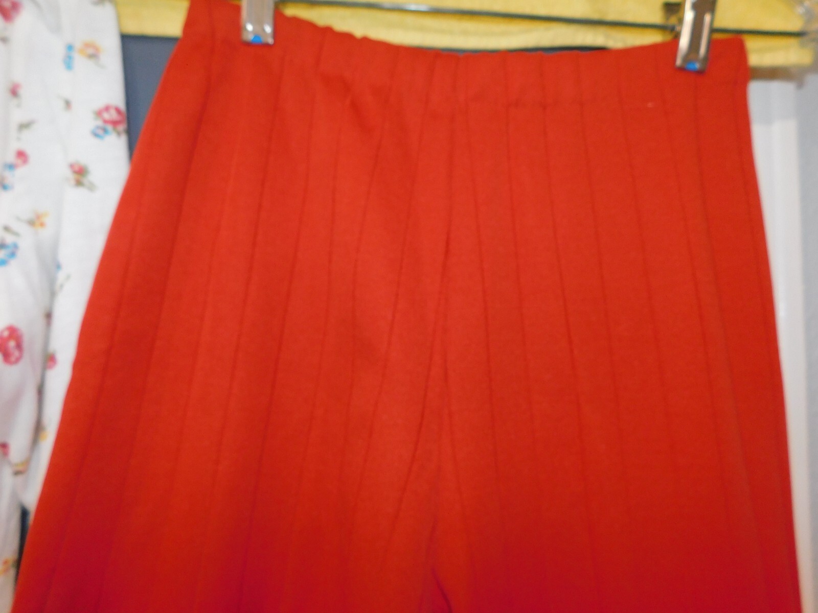 VTG 60s 70’s BELL BOTTOM PANTS TEXTURE POLY W FLOWER TOP OUTFIT SET WOMENS S /M