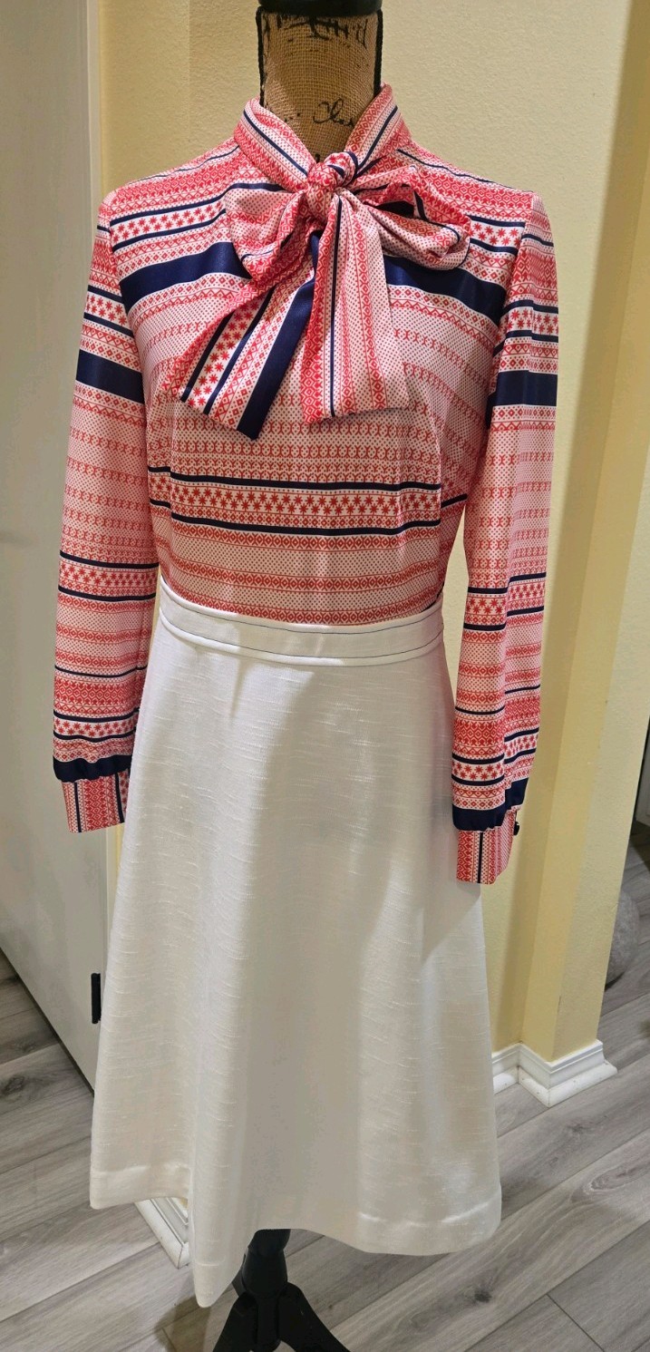 1970’s Vintage Midi „A” Line Dress W Pussy Bow Collar Sz 12/14 Large *STUNNER*