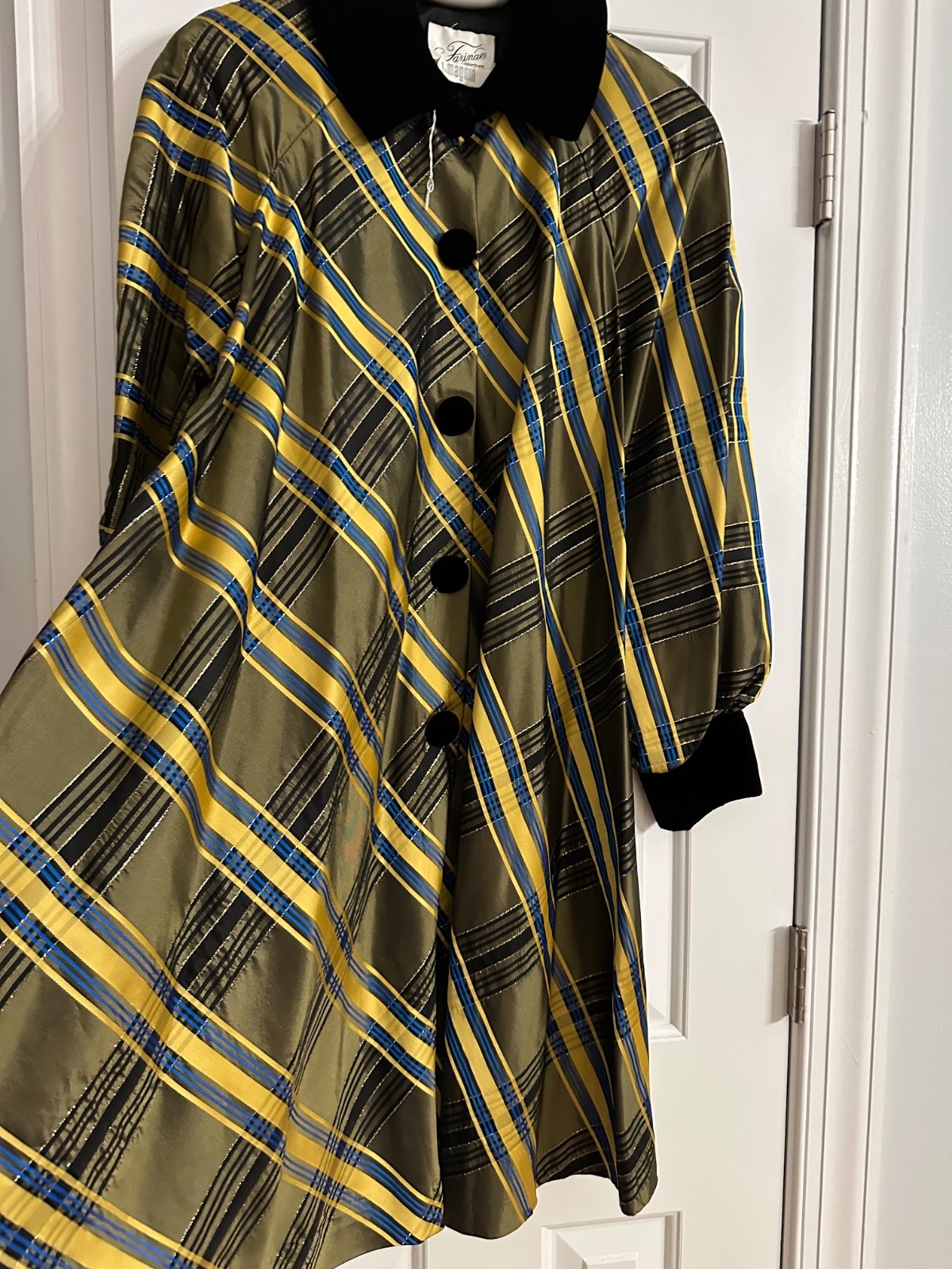 Vintage Farinae Collection I Magnin Evening Coat Lined w Velvet collar/cuffs 6