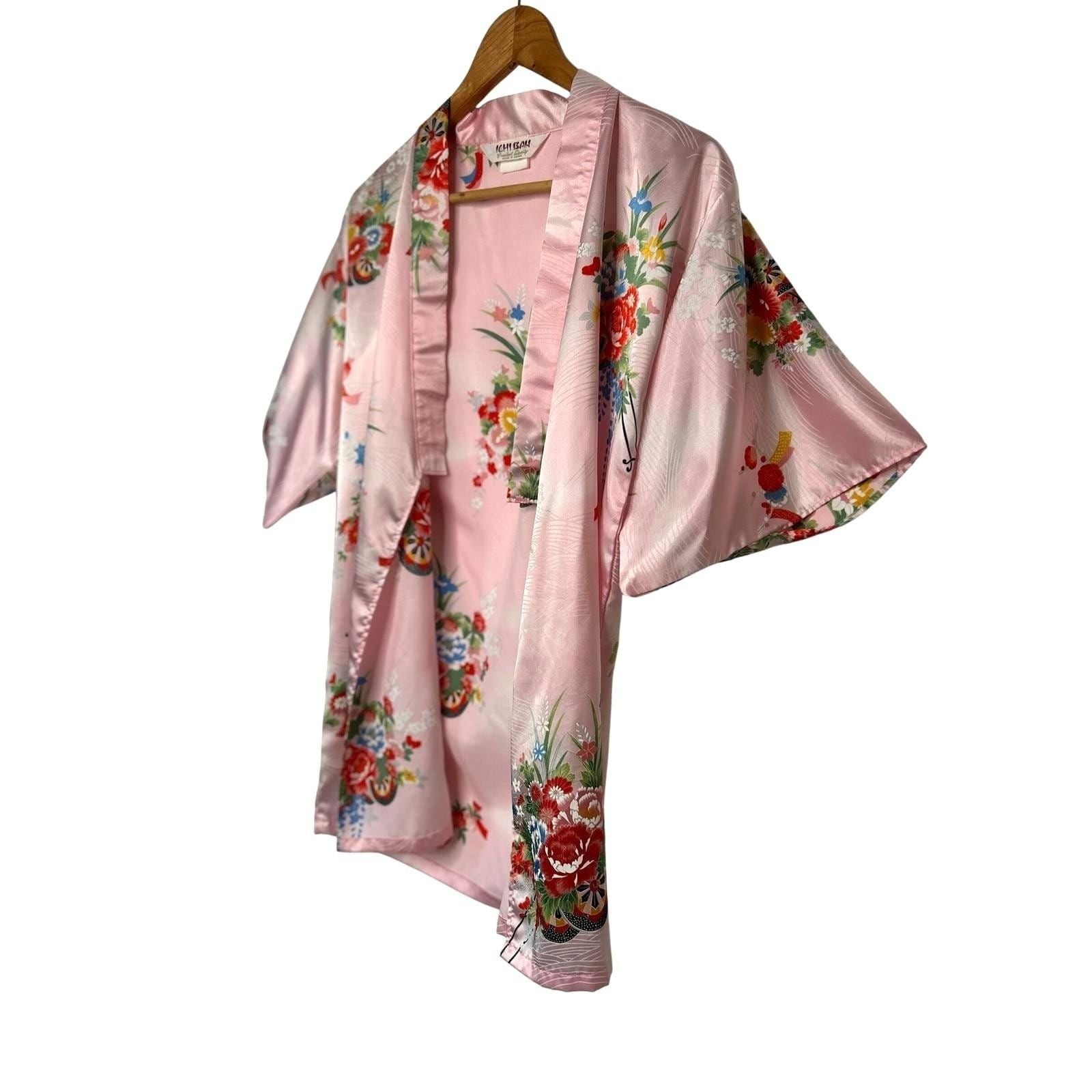 Vintage Pink Satin Floral Kimono Robe Made in Japan Coquette Romantic Fairy XS/S