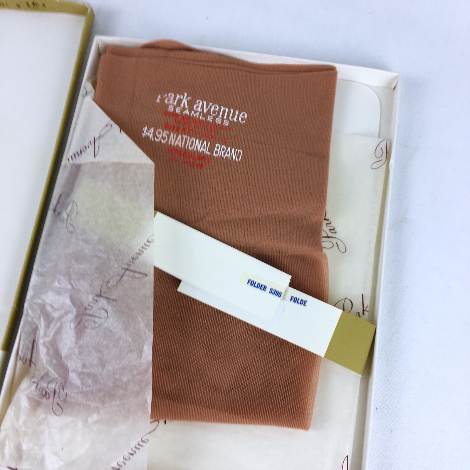 VTG Park Avenue Seamless Nylon Stockings 1 Pair Womens Size 8 1/2 – 9 With Box