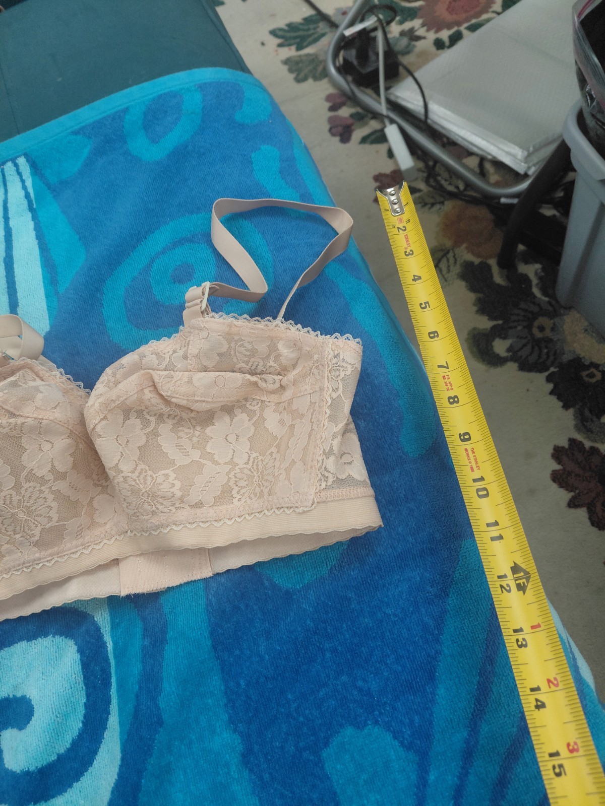 Vintage Lady Cameo Lingerie Bra Size 28EE