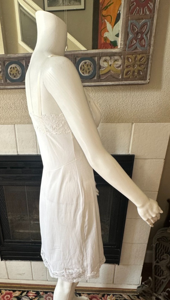 Vintage Sears Anti-Cling Antron Nylon Full Slip Silky White Sz 32