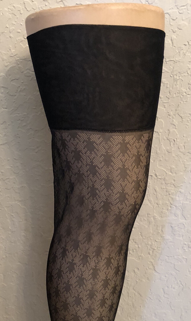 English Rose Textured Stockings With Beetle Design