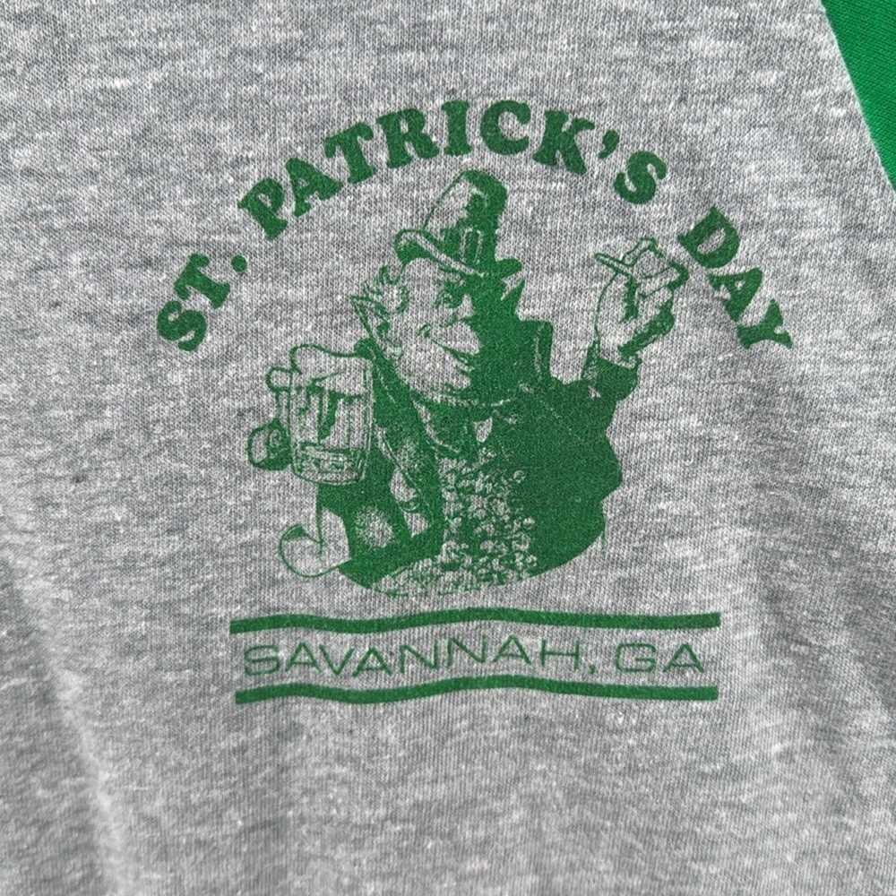 Vintage 1986 St Patricks Day Savannah GA Hanes Raglan Shirt Green Gray Small