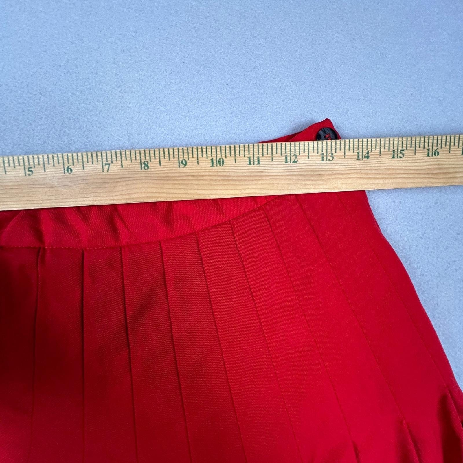VTG Liz Claiborne Pleated Midi Skirt Womens 10 Red 100% Wool Career Classic