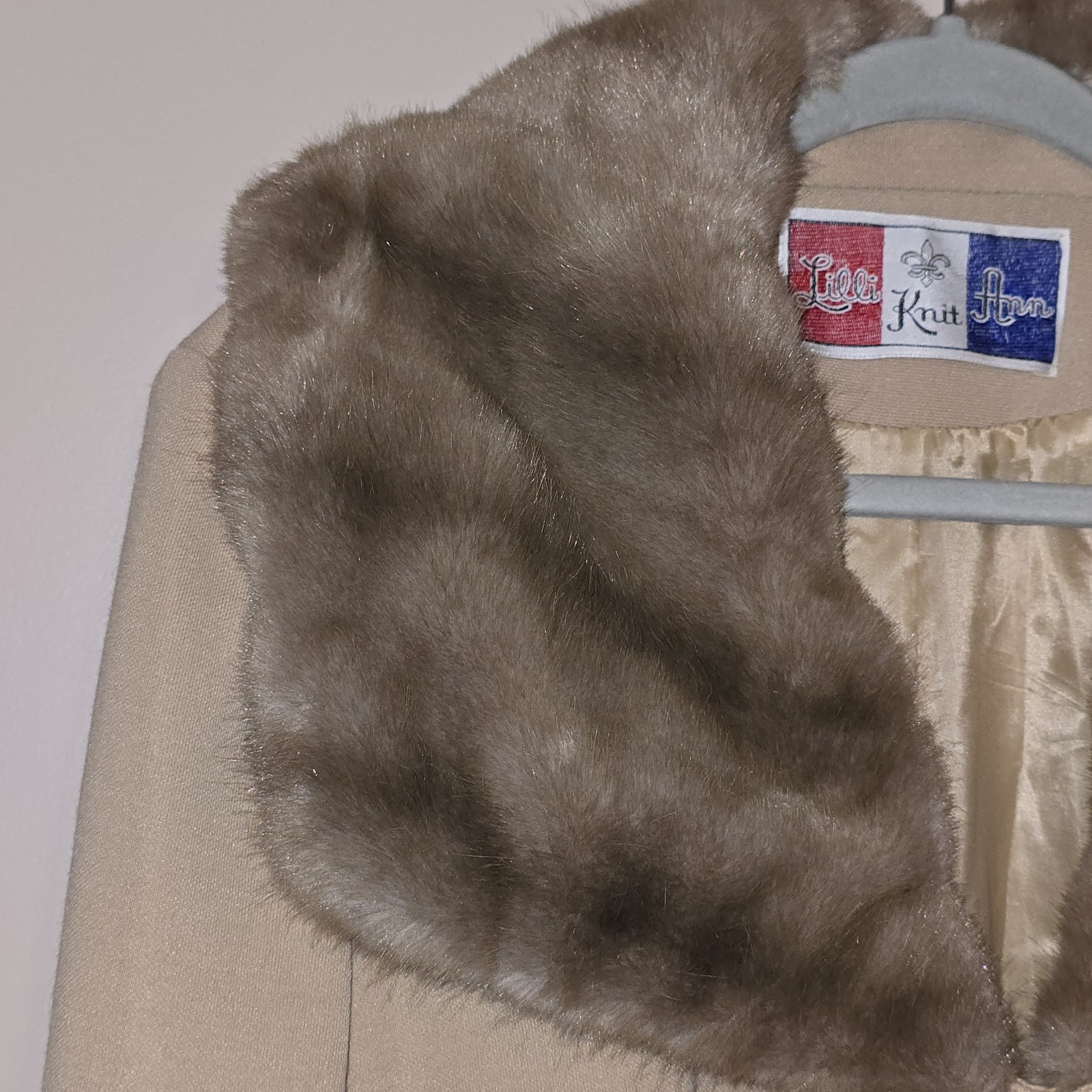 VTG 1960s Lilli Ann Tan Penny Lane 27″ Mid Coat Brown Faux Fur Trim Cuffs L 16