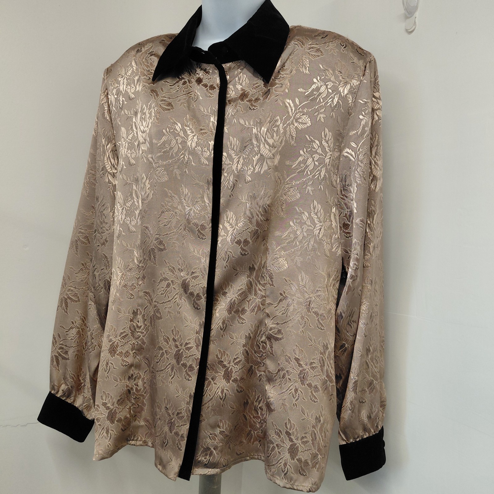 Susan Hutton Blouse Womens Size 16W Gold Black Velvet Trim Button Up Long Sleeve