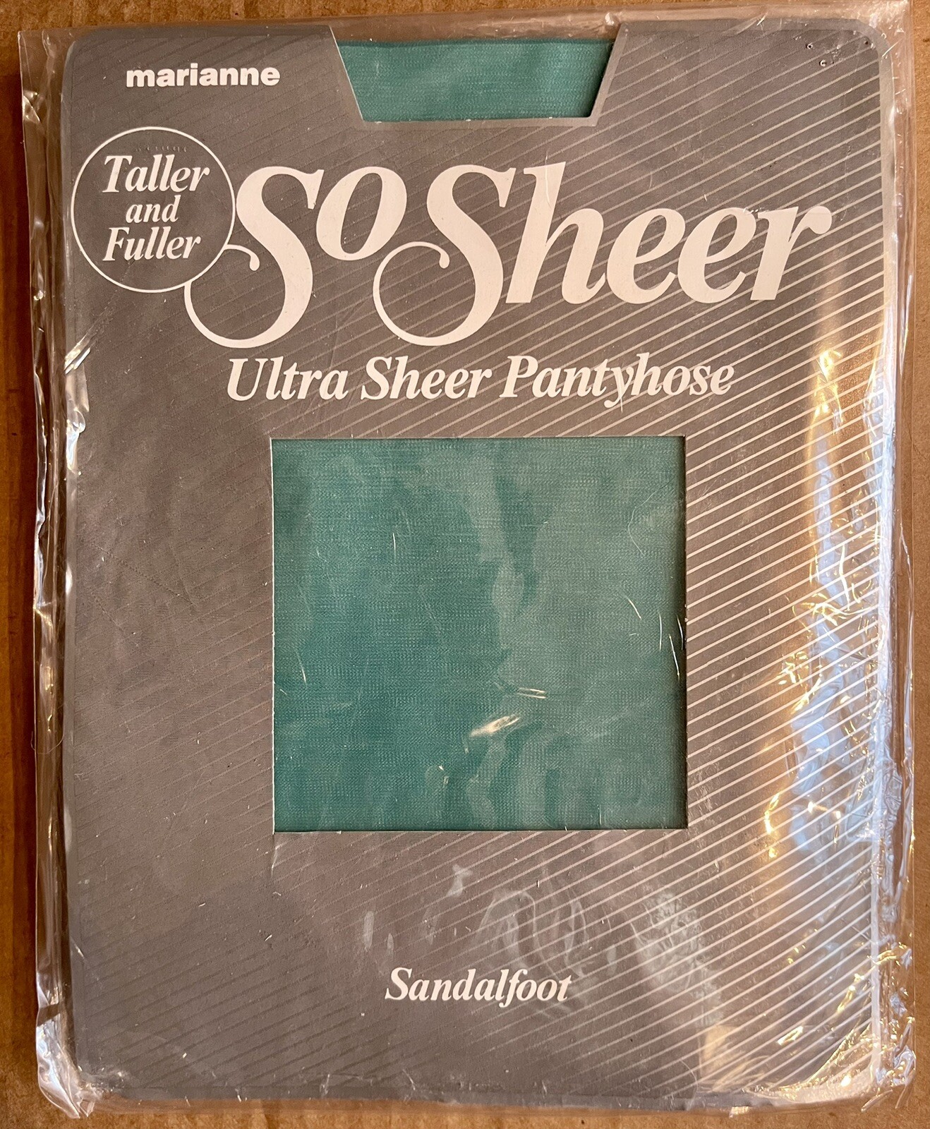 1980s MARIANNE PETRIE QUEEN SIZE SANDALFOOT PANTYHOSE ULTRA SHEER JADE GREEN NOS