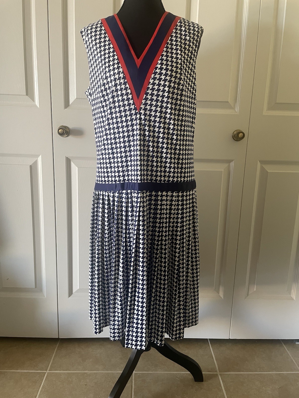 Serbin | 1960s Herringbone Print Day Dress. Designer Muriel Ryan. Drop Waist.