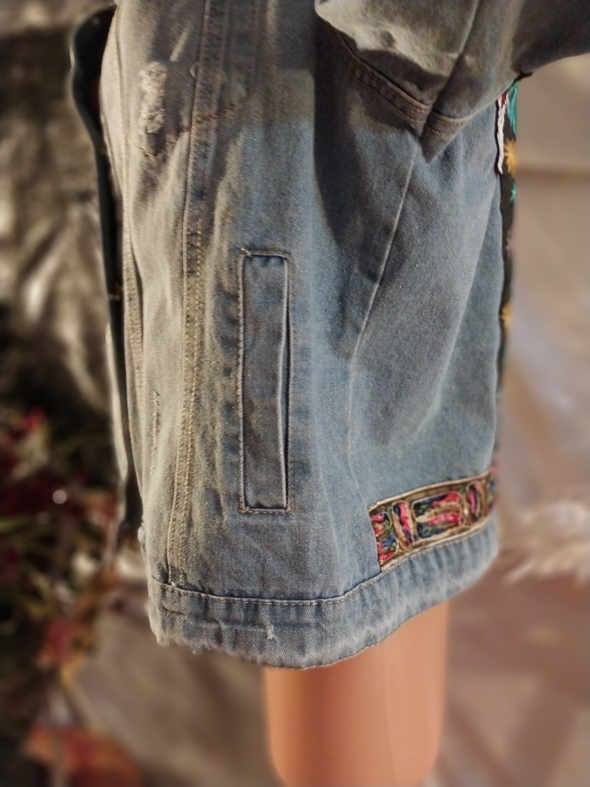 VTG Y2K 90’S BOHO Embroidered Denim Jacket Floral Embellished Tribal Pyramid SEE