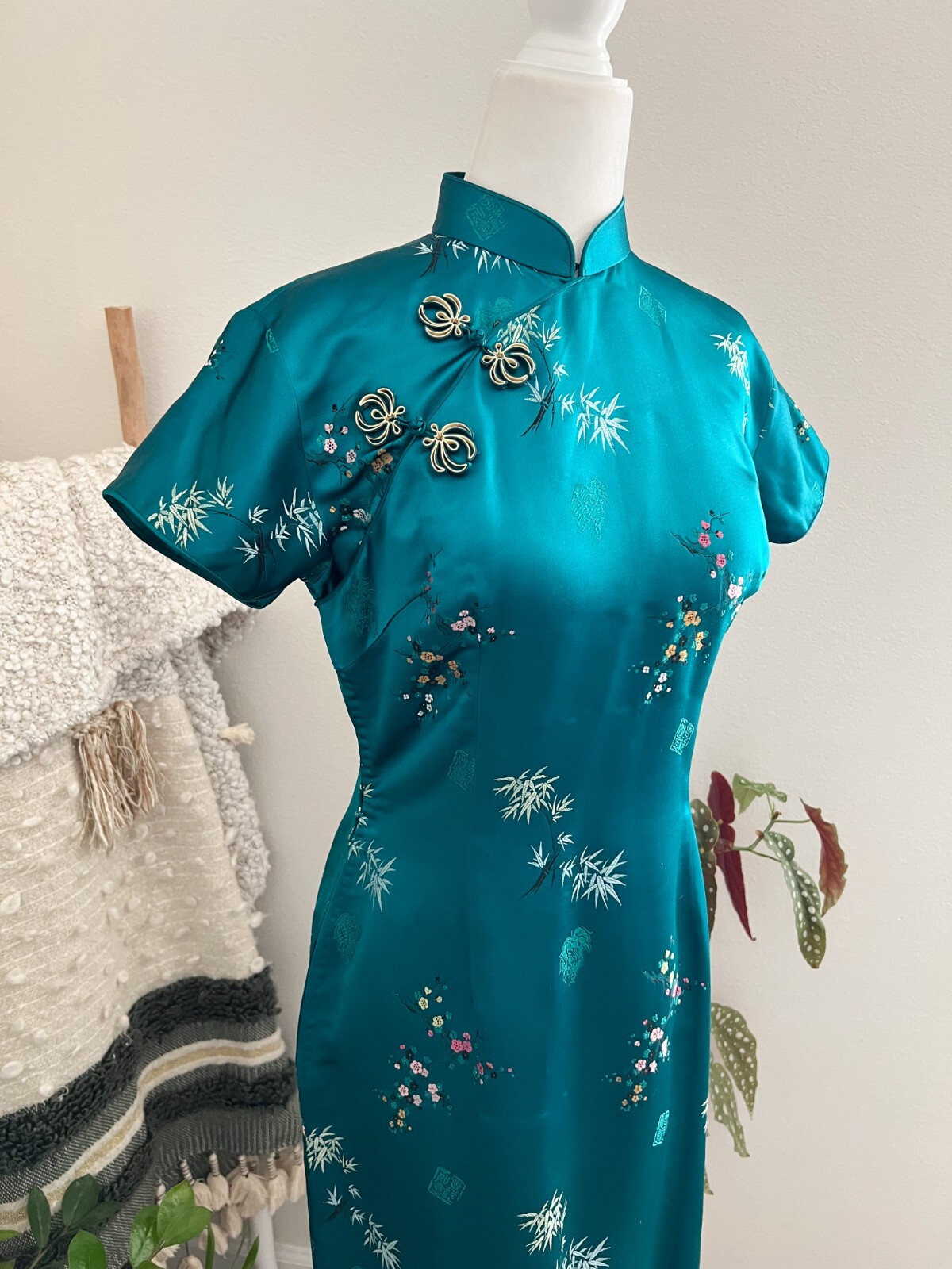 Vintage 1960’s Silk Blue Green Hue 60s Cheongsam Qipao Dress Floral Embroidery