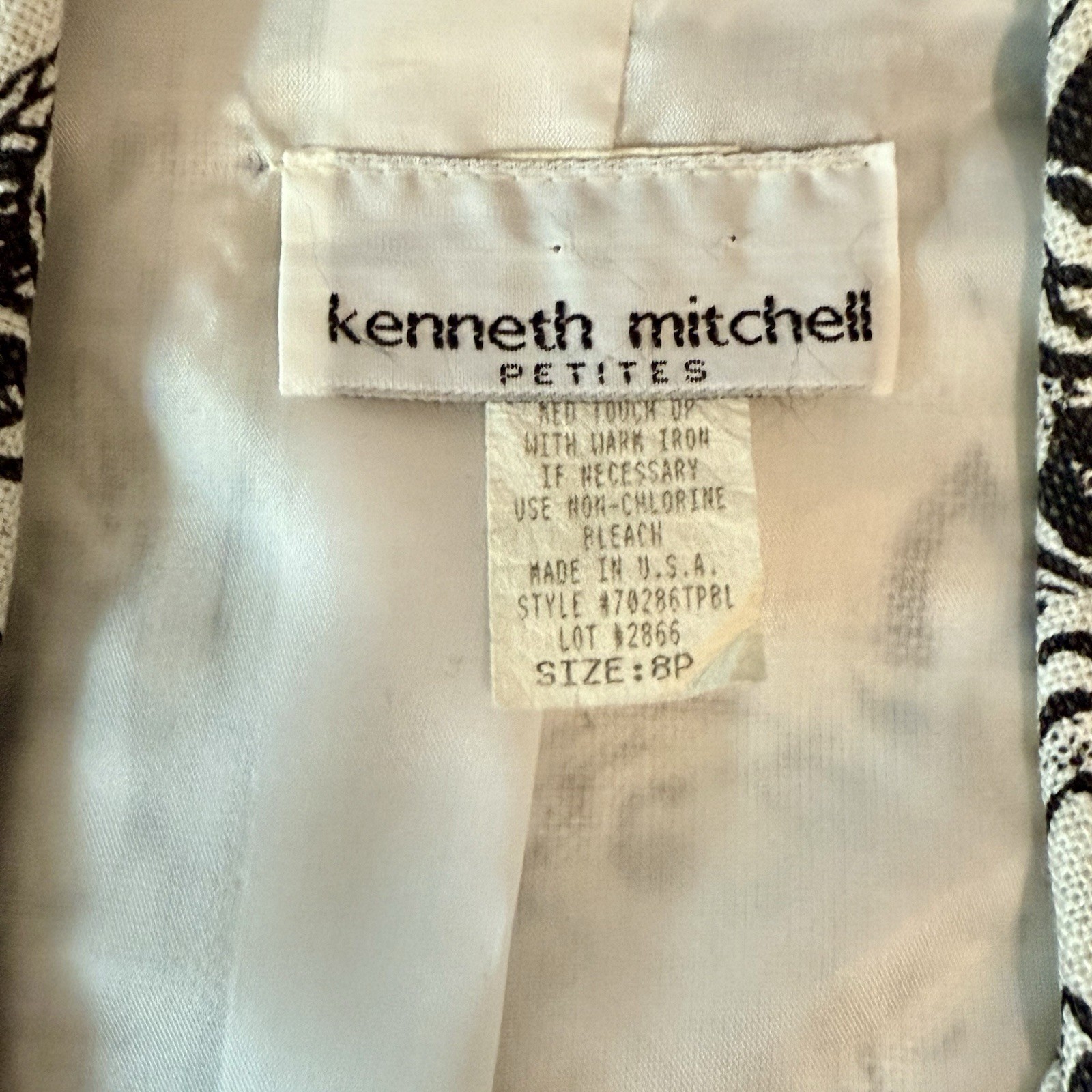 Vintage 90s Kenneth Mitchell Petites Black White Tapestry Blazer 8P USA