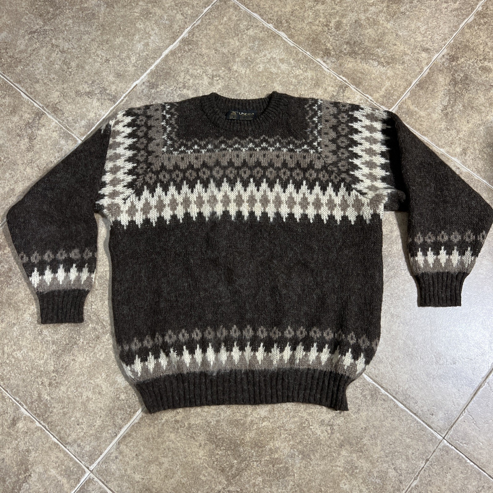 Vintage Viking Sweater Size 46 100% New Wool made in Scotland