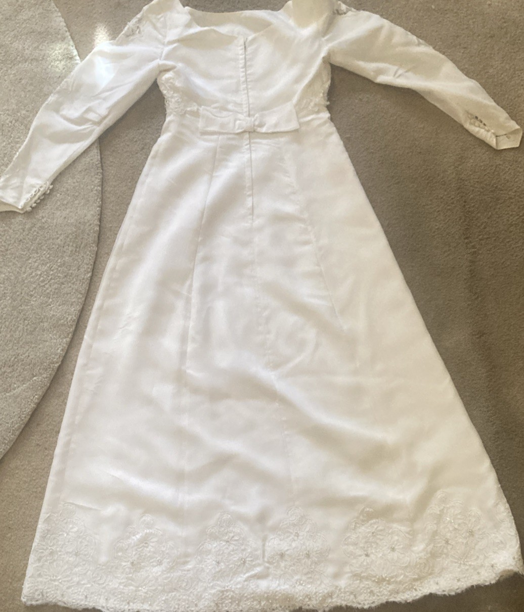 Vintage Custom Handmade Wedding Dress w/ Train & Veil – 1960s