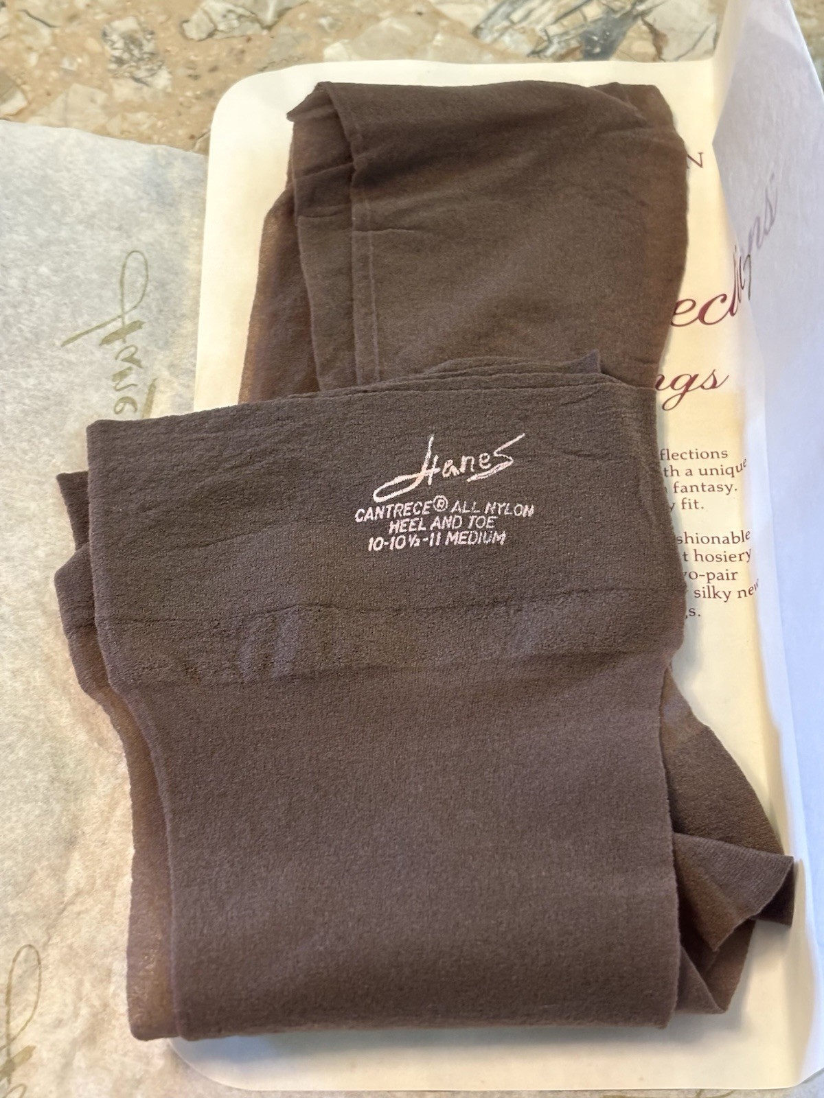 1 Pair Vintage Old Stock Hanes Cantrece II Heel & Toe Stockings 220 Town Taupe