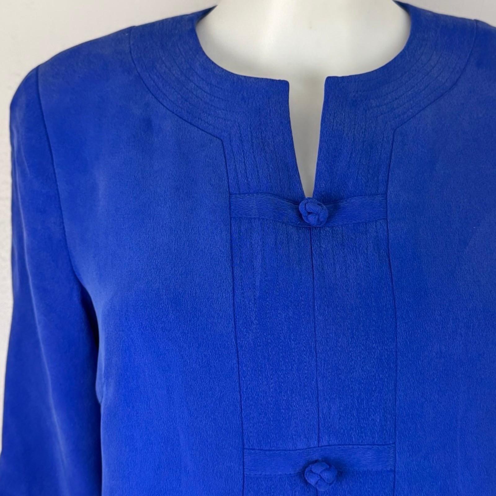 Vintage Sapphire Blue Silk Dress Size Medium 90s Frog Knit Shift Asian Style