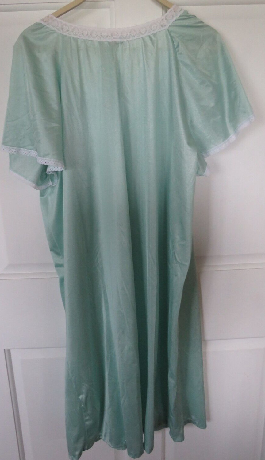 Vtg Nightgown Size 2X Avian Mint Green Lace Trim V-Neck S/S Nylon Soft