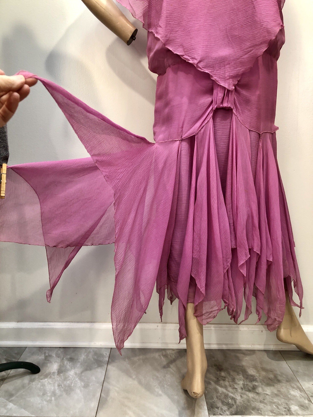 VTG 1920s ORCHID PINK SILK CREPE Great Gatsby Flapper Dress HANDKERCHIEF Hem